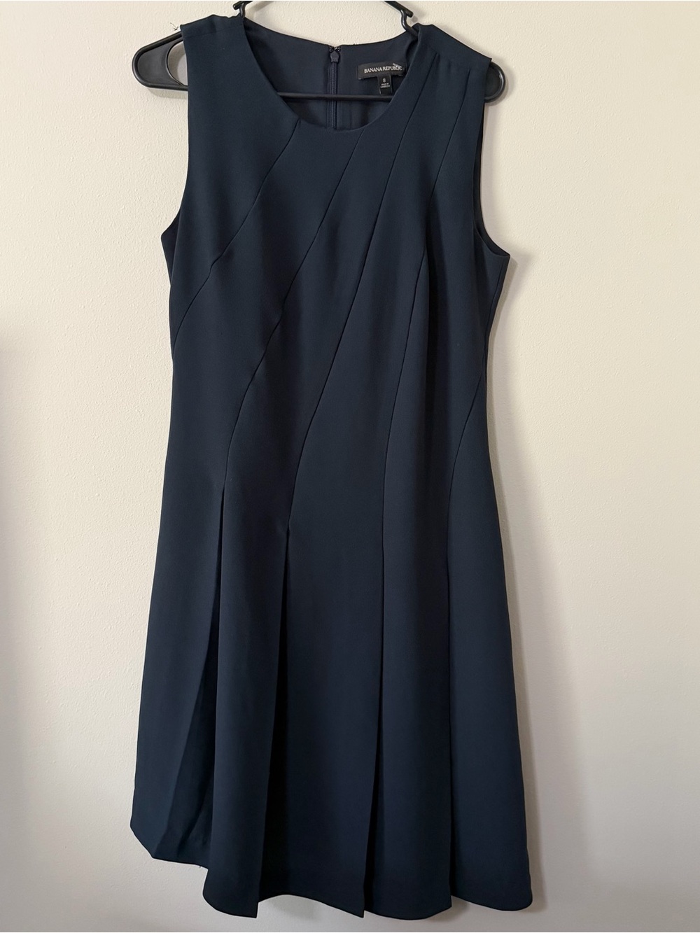 Banana Republic Navy Pleated Fit & Flare Sleeveless Dress Women’s Size 8
